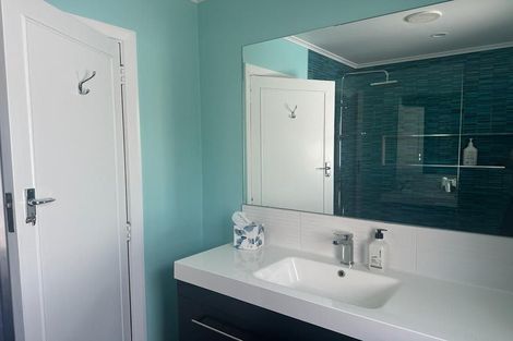 Photo of property in 28 Rotherham Terrace, Miramar, Wellington, 6022