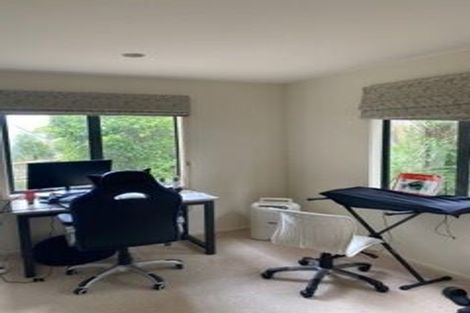 Photo of property in 8 Adelie Place, Murrays Bay, Auckland, 0630