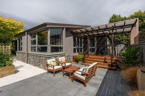 Photo of property in 6 Rahana Way, Waikanae, 5036