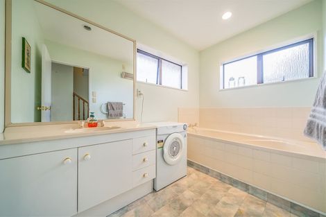 Photo of property in 5 California Drive, Totara Park, Upper Hutt, 5018