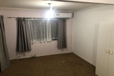 Photo of property in 1/38 Nor Drive East, Northcross, Auckland, 0632