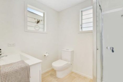 Photo of property in 12a Matai Road, Stanmore Bay, Whangaparaoa, 0932