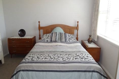 Photo of property in 44 Wychwood Crescent, Bishopdale, Christchurch, 8053