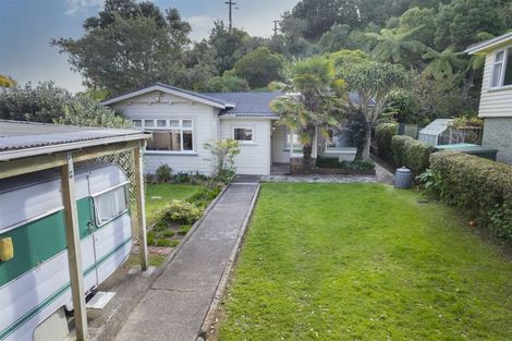 Photo of property in 5 Airlie Road, Plimmerton, Porirua, 5026