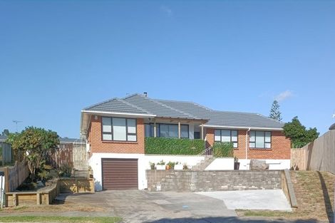 Photo of property in 5 Sutton Crescent, Papatoetoe, Auckland, 2025