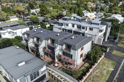 Photo of property in 15 Radnor Street, Hamilton Central, Hamilton, 3204