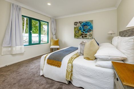 Photo of property in 10 St Elmo Rise, Shamrock Park, Auckland, 2016