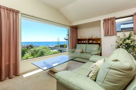 Photo of property in 10 Roy Terrace, Moturoa, New Plymouth, 4310