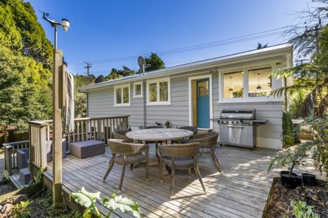 Photo of property in 804 West Coast Road, Oratia, Auckland, 0604