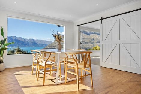 Photo of property in 19 Richards Park Lane, Fernhill, Queenstown, 9300