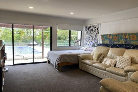 Photo of property in 343 Whitehills Road, Waitoki, 0994