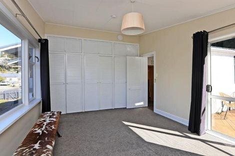 Photo of property in 10 Coote Road, Bluff Hill, Napier, 4110