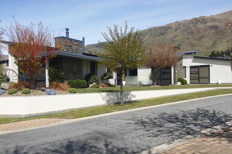 Photo of property in 40 Kelliher Drive, Wanaka, 9305