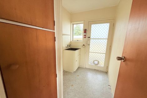 Photo of property in 1/4 Illana Place, Ranui, Auckland, 0612