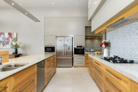 Photo of property in 61 Omokoroa Road, Omokoroa, 3114