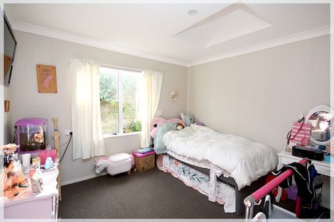 Photo of property in 32 Bledisloe Street, Levin, 5510