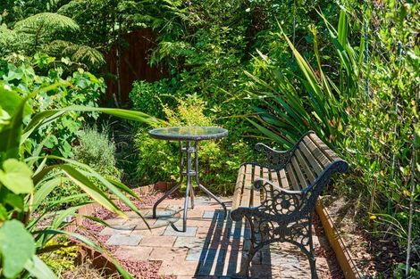 Photo of property in 22 Rintoul Grove, Stokes Valley, Lower Hutt, 5019