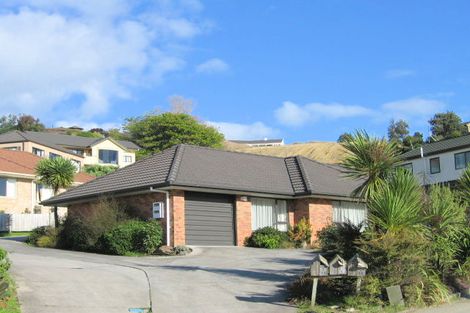 Photo of property in 2/18 Lowburn Place, Clover Park, Auckland, 2019