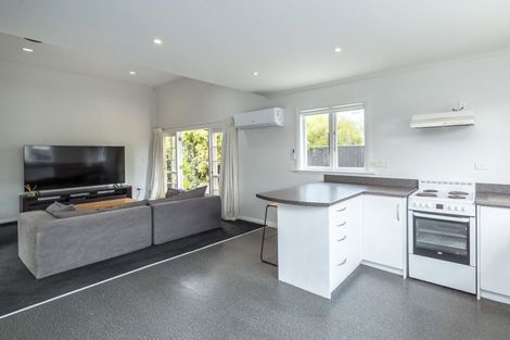 Photo of property in 10 Philip Street, Carterton, 5713