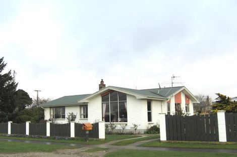 Photo of property in 22 Manse Street, Edendale, 9825