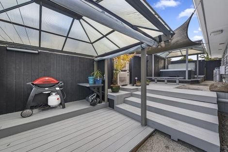 Photo of property in 68 Anzac Road, Pukekohe, 2120