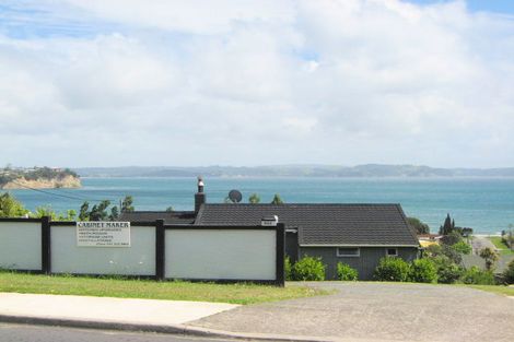 Photo of property in 964 Whangaparaoa Road, Manly, Whangaparaoa, 0930