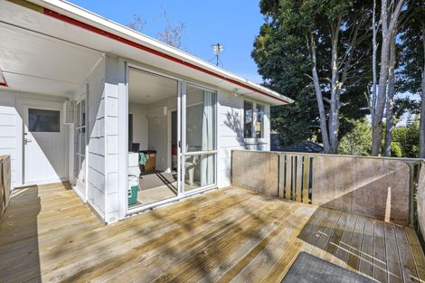 Photo of property in 16 Parrs Cross Road, Henderson, Auckland, 0612