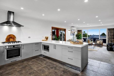 Photo of property in 12a Julian Place, Westown, New Plymouth, 4310