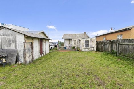Photo of property in 219 The Esplanade, Petone, Lower Hutt, 5012