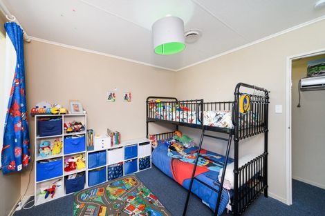 Photo of property in 16 Carter Crescent, Awapuni, Palmerston North, 4412