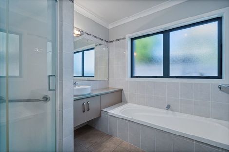 Photo of property in 29 Wells Place, Whitianga, 3510