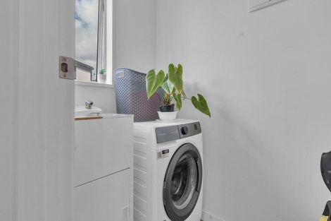 Photo of property in 2/22 Mathesons Road, Phillipstown, Christchurch, 8011