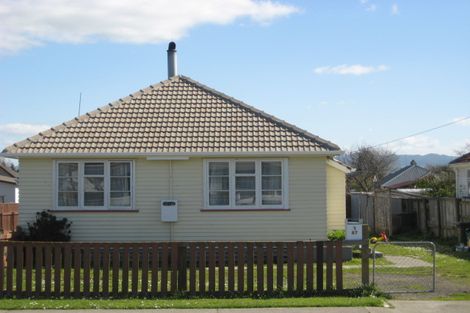 Photo of property in 1/87 Main Street, Edgecumbe, 3120
