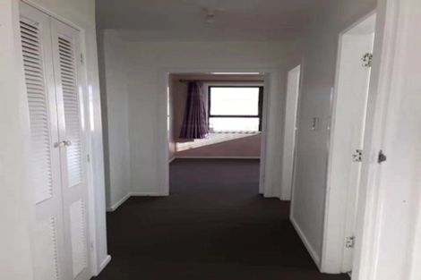 Photo of property in 36 Longburn Road, Henderson, Auckland, 0610