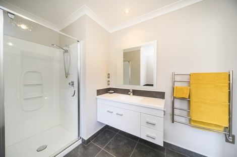 Photo of property in 48 Rosalie Terrace, Kelvin Grove, Palmerston North, 4414
