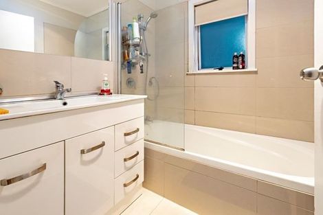 Photo of property in 142 Russell Road, Manurewa, Auckland, 2102