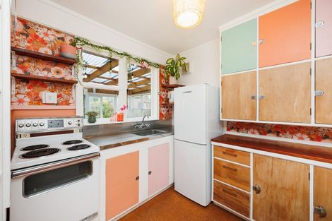 Photo of property in 16 Chrystal Street, Foxton Beach, Foxton, 4815