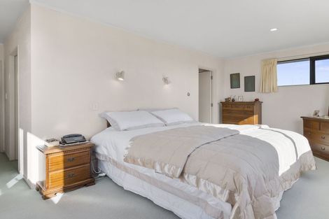 Photo of property in 28 Seychelles Drive, Papamoa Beach, Papamoa, 3118