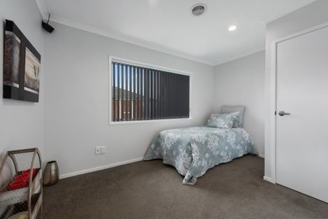 Photo of property in 10a Sunstone Crescent, Brown Owl, Upper Hutt, 5018