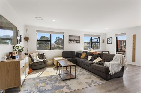 Photo of property in 5 Te Puke Te Ao Way, Otaki, 5512