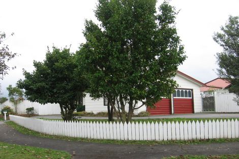Photo of property in 9 Suzanne Grove, Kelvin Grove, Palmerston North, 4414