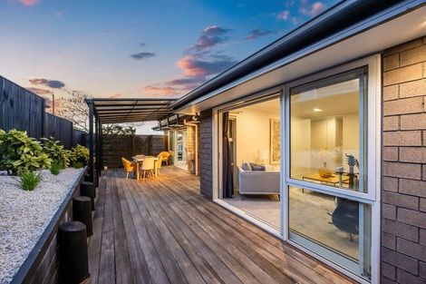 Photo of property in 18 Steamer Road, Silverdale, 0932