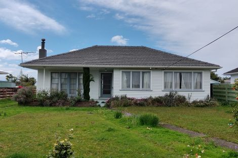 Photo of property in 50 Matipo Road, Te Atatu Peninsula, Auckland, 0610