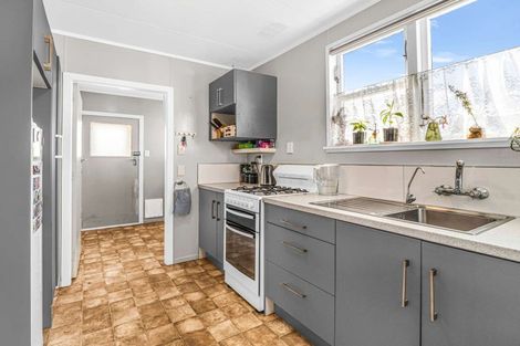 Photo of property in 55 Titoki Street, Castlecliff, Whanganui, 4501