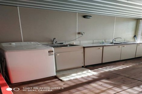 Photo of property in 28 Rotoiti Avenue, Pakuranga Heights, Auckland, 2010