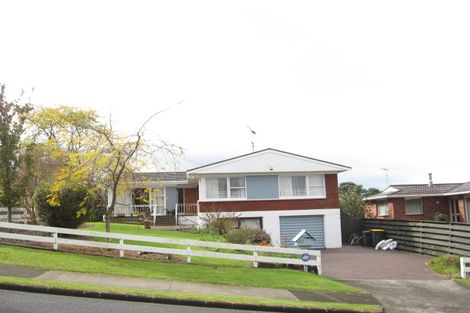 Photo of property in 22 Haseler Crescent, Howick, Auckland, 2014