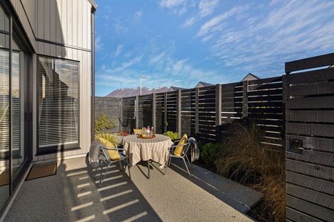 Photo of property in 2 Boulder Lane, Jacks Point, 9371