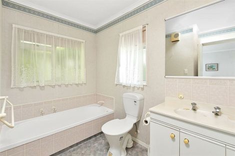 Photo of property in 23 Lucerne Place, Welcome Bay, Tauranga, 3112