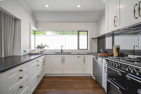 Photo of property in 127 Arataki Road, Havelock North, 4130