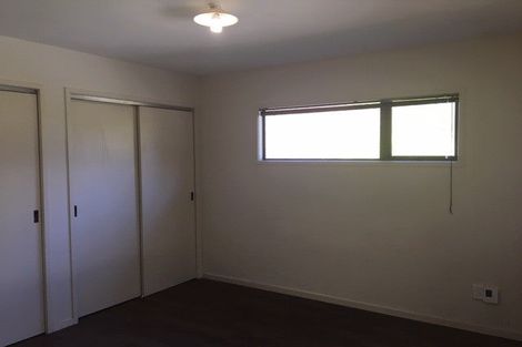 Photo of property in 1/282 East Coast Road, Forrest Hill, Auckland, 0620